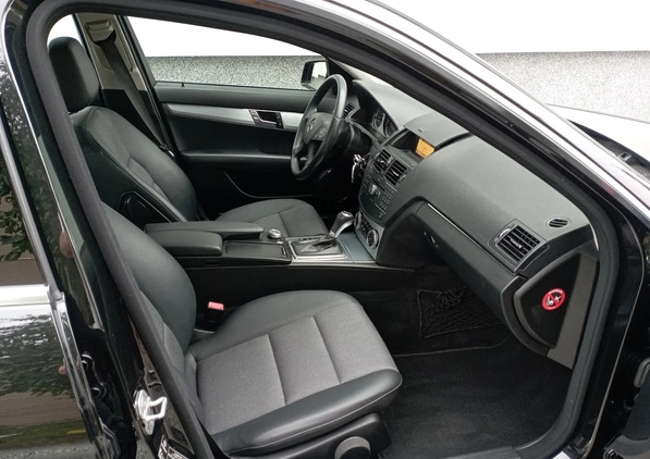 Mercedes-Benz Klasa C cena 36900 przebieg: 176000, rok produkcji 2007 z Augustów małe 704